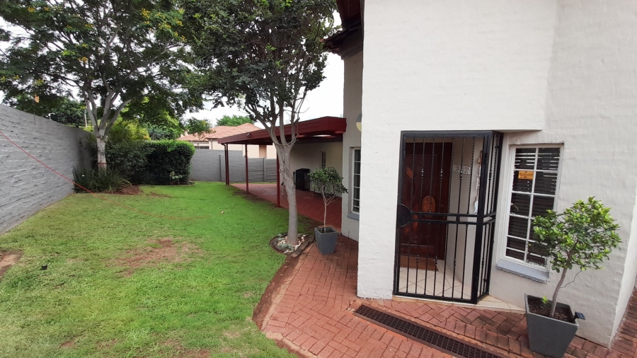 3 Bedroom Property for Sale in Safari Gardens North West